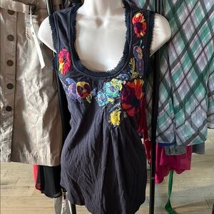 Floral Embroidered Women's Tank Top